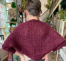 Indlæs billede til gallerivisning Woolstocks Hæklede Wrap
